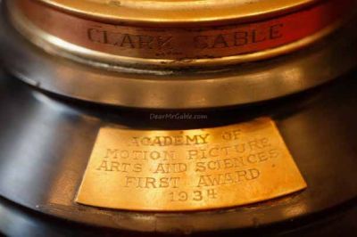 inscription on Oscar